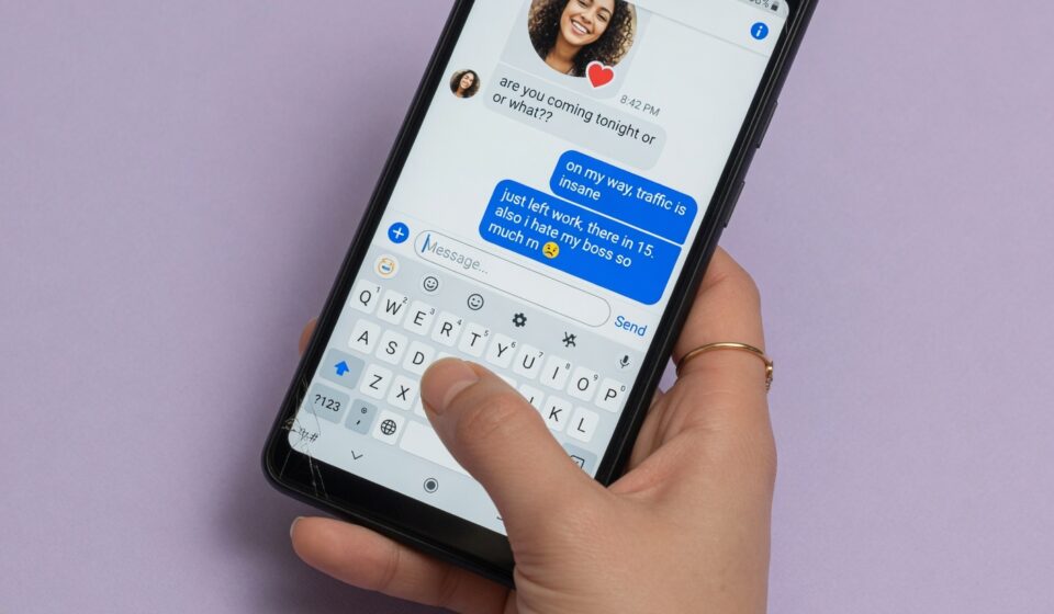 Best First Message Tips for Dating Apps